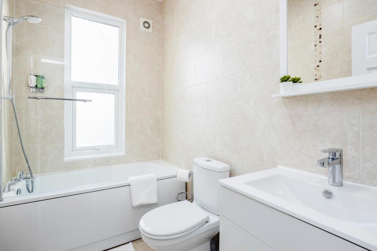 Business & Leisure 2 Bedroom & Parking By Damask Homes 伊尔福德 外观 照片